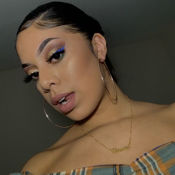 Meet your Posher, Andrea - Picture 1 of 1